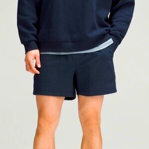 Lululemon Bowline Short 5” Inseam VersaTwill True Navy Size L
